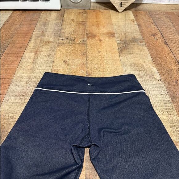 Lululemon vintage Women's pants Faux Denim Navy Blue White Stripe Size 4 - Picture 9 of 15